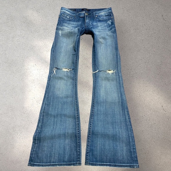SOLD! (Don't buy) Vigoss Low Rise "The Brookly Flare" Jeans - Picture 1 of 6